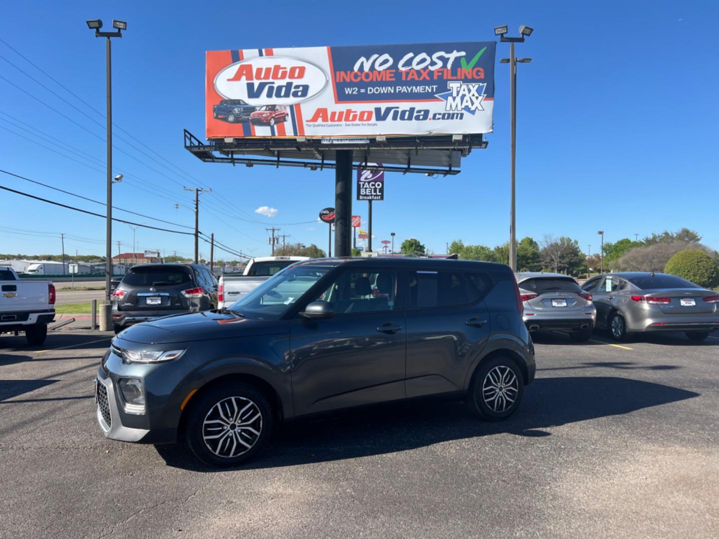 2020 GRAY Kia Soul S (KNDJ23AU6L7) with an 2.0L L4 DOHC 16V engine, CVT transmission, located at 420 I-35E, Lancaster, TX, 75146, (469) 297-4144, 32.593929, -96.823685 - Photo#0